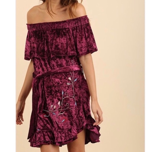 Boutique Dresses & Skirts - Burgundy velvet ruffle dress
